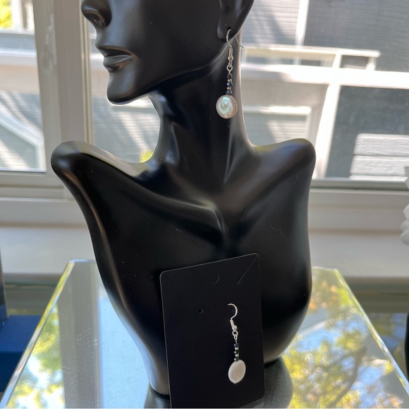 NEW Handmade Natural Coin Pearl Earrings - Picture 3 of 5